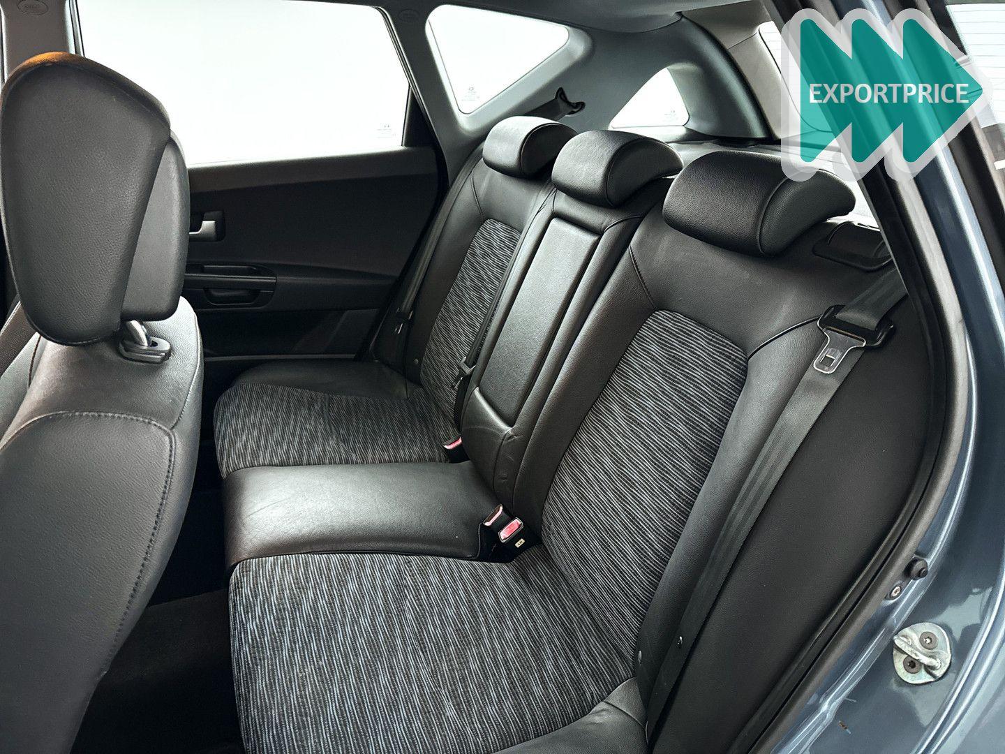 Kia cee'd 2008 — photo 11