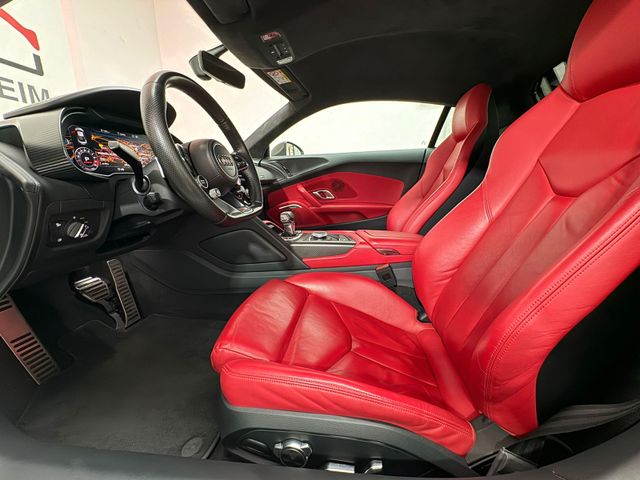 Audi R8*Coupe*5.2 FSI V10 Plus*Quattro* Keramik*B&O*