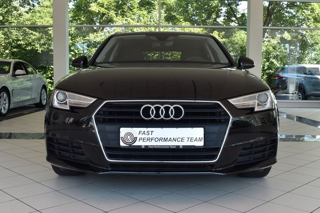 AUDI A4 2.0 TDI Avant~Navi~Bluetooth~Bi-Xenon~AHK AUDI A4 2.0 TDI Avant~Navi~Bluetooth~Bi-Xenon~AHK