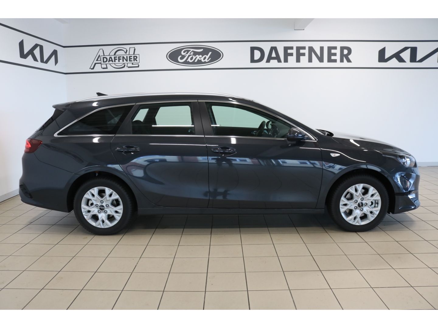 Fahrzeugabbildung Kia Ceed_sw Vision SHZ LED Navi Tempomat DAB PDC