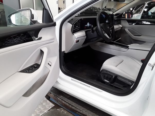 Volkswagen Passat Variant - Bild 6