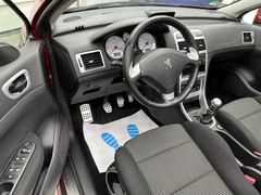 Fahrzeugabbildung Peugeot 307 CC 2.0 Cabrio-Coupe Sport / Klimaauto SHZ