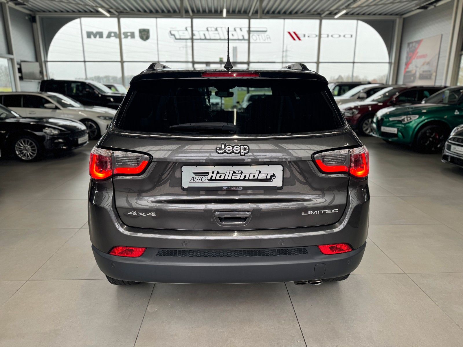 Fahrzeugabbildung Jeep Compass 1.4T Limited 4WD "Premium- + Sicht-Paket