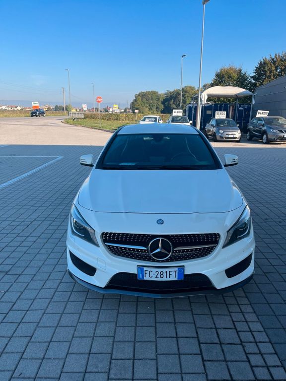 Image of Mercedes-Benz CLA 200