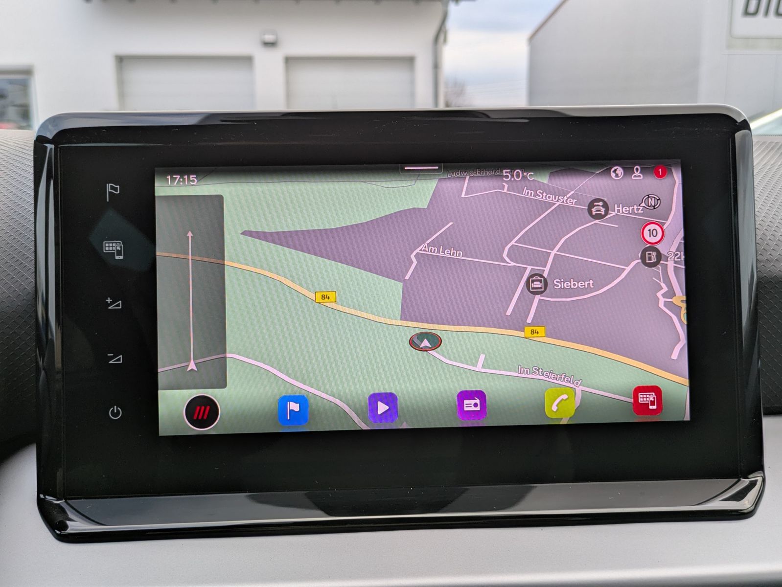 Fahrzeugabbildung SEAT Arona 1.5 TSI FR DSG AHK*ACC*LED*APP*DAB*KAMERA