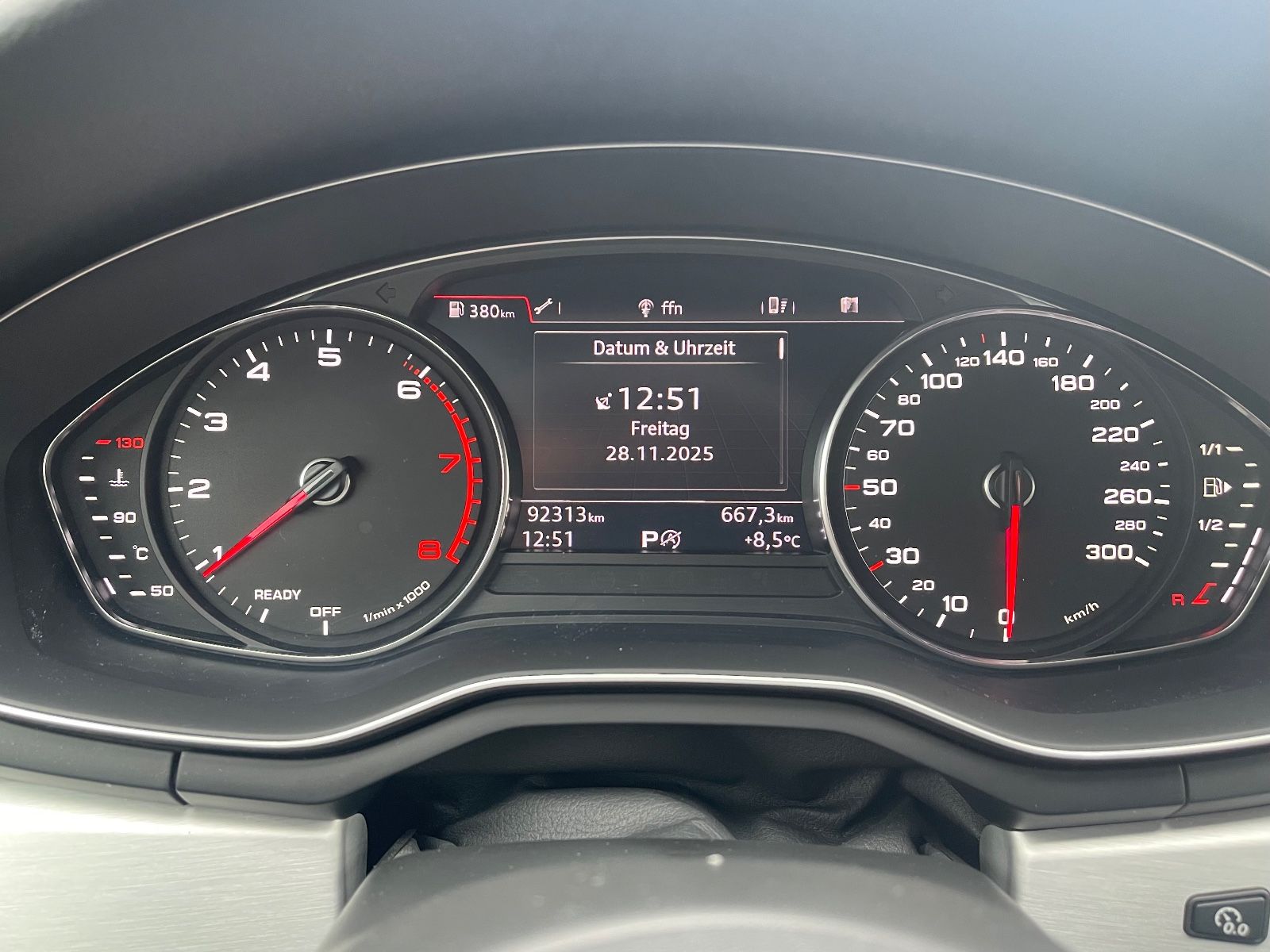 Fahrzeugabbildung Audi A4 Avant S-Line AHK*LED*PDC*TEILLEDER*TEMPO+