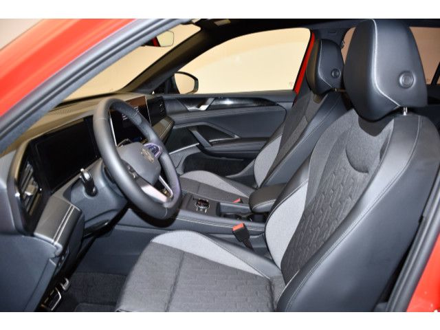 Volkswagen Tiguan 1.5 eTSI DSG Goal Matrix ACC AHK foto 4