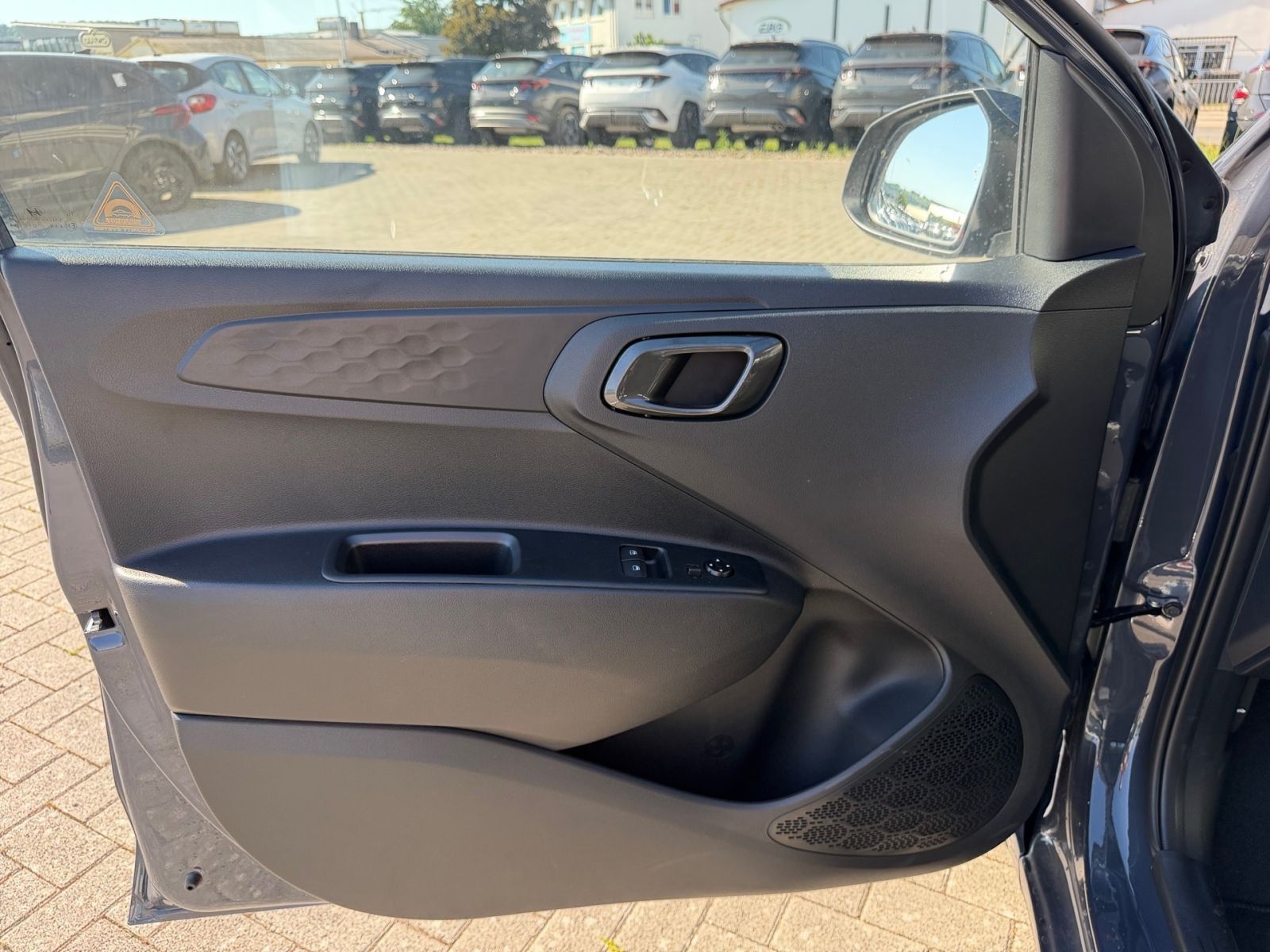 Fahrzeugabbildung Hyundai i10 1.0 Trend Navi Kamera Sitzheizung