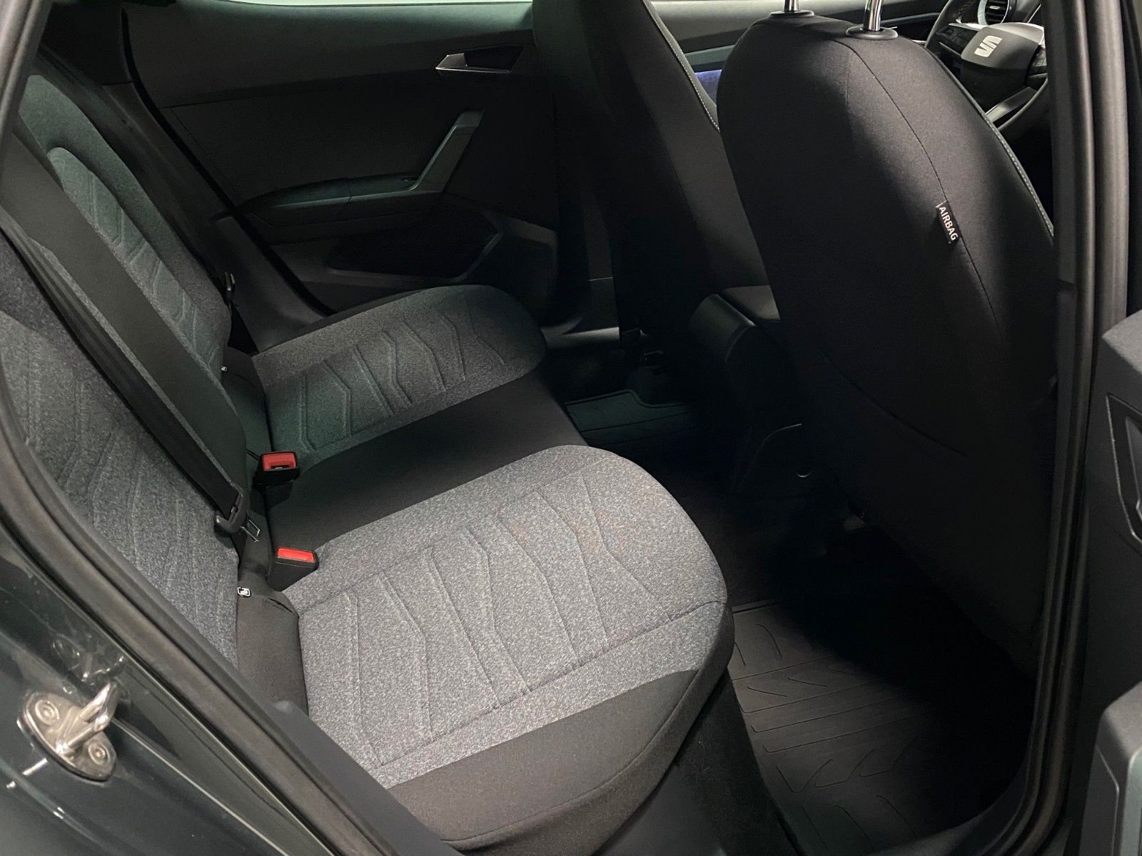 Fahrzeugabbildung SEAT Arona 1.0 TSI Xperience DSG+NAVI+ACC+KAMERA+18"+