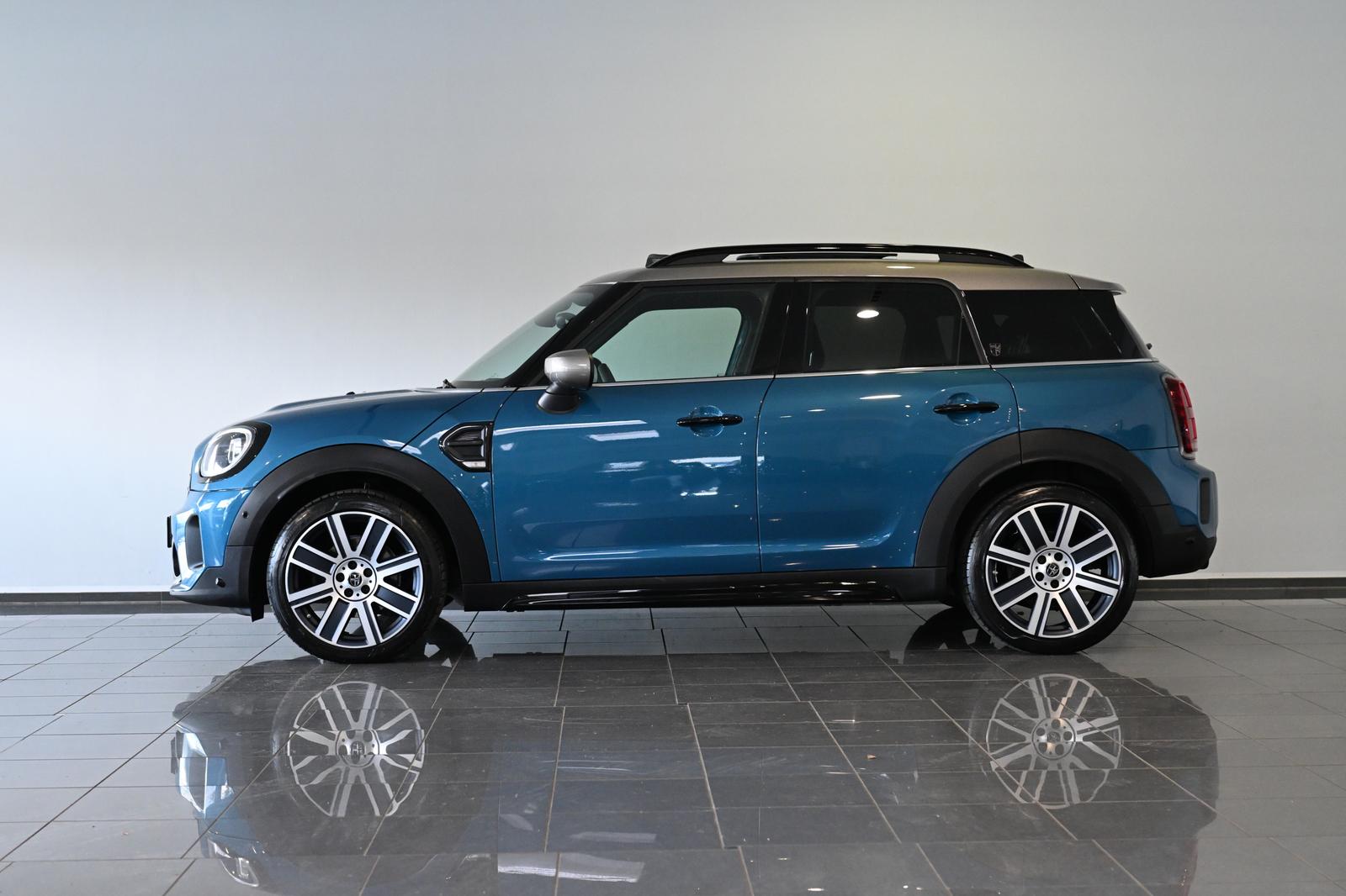 MINI Cooper Countryman Yours Trim Pano HUD ACC 19" 