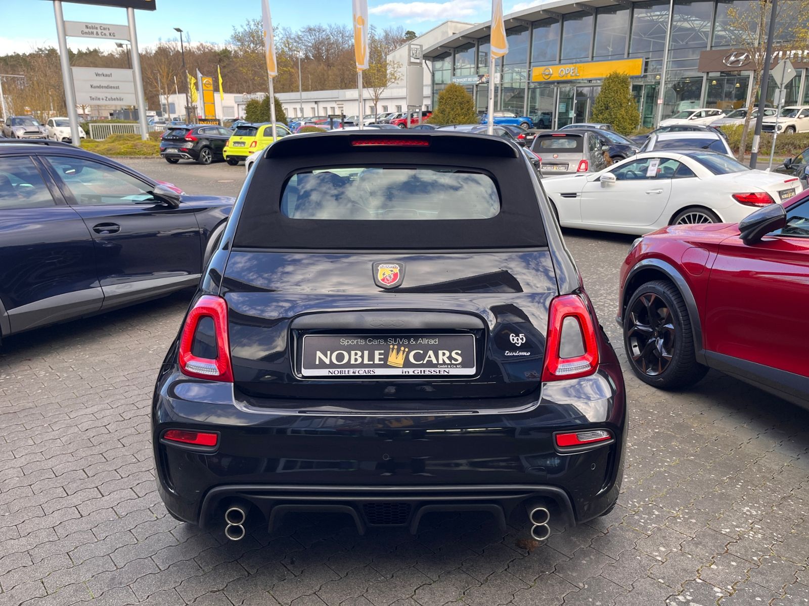 Fahrzeugabbildung Abarth 695C Cabrio KLIMA NAV BEATS LEDER