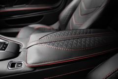 DBS COUPÉ 2023 RED/BLACK-RED CARBON SPORT SEATS