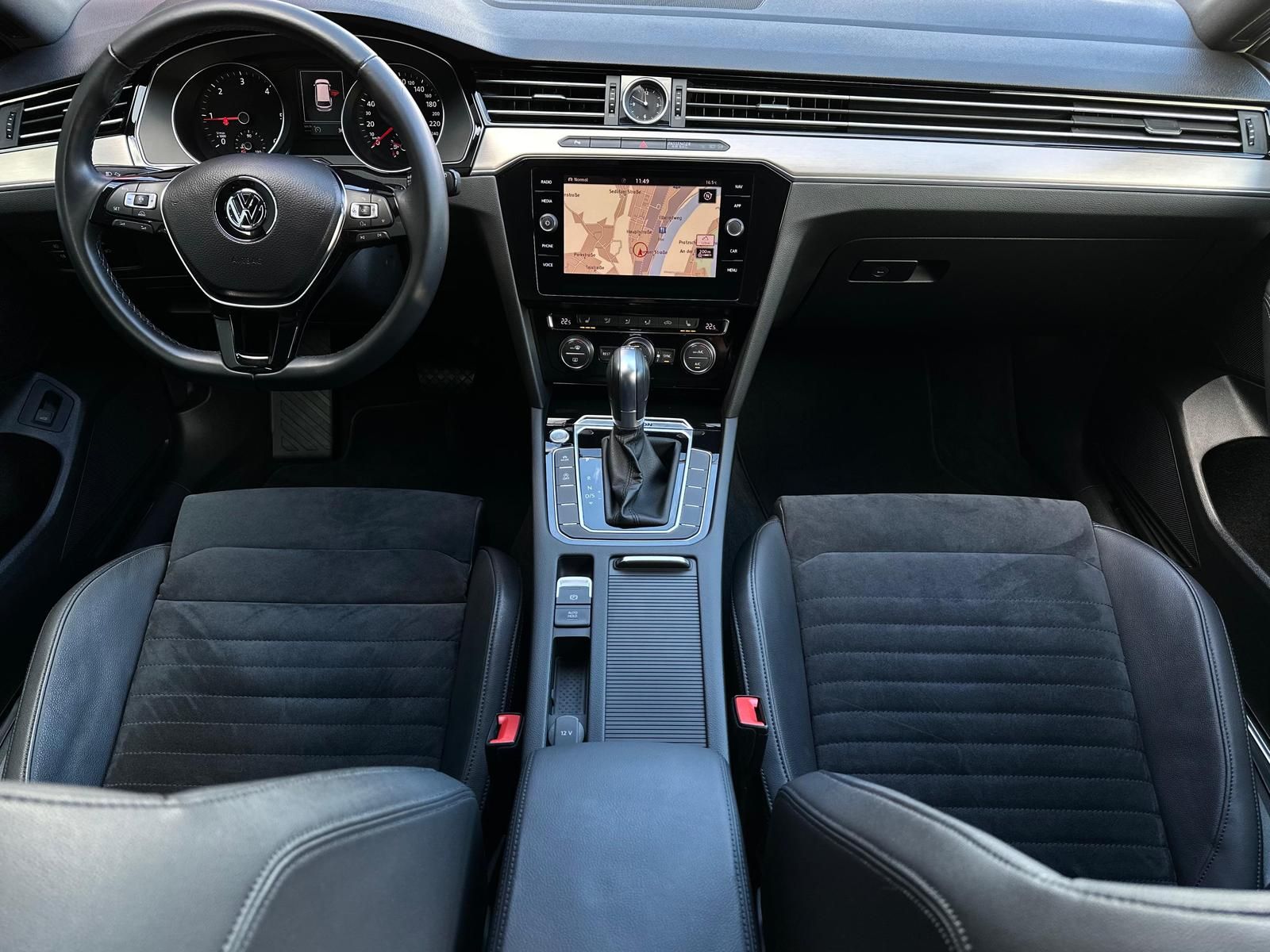 VW Passat 2.0TDI HIGHLINE 4M - Image 10