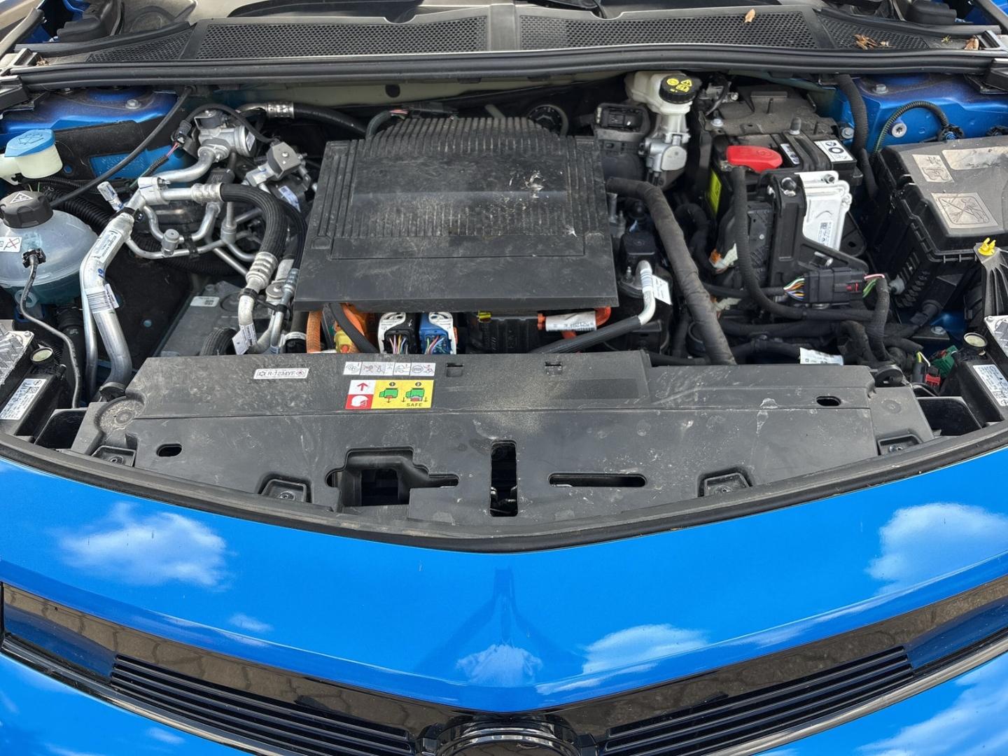 Opel Astra Electric Ultimate 54kWh Infotainment Tech 