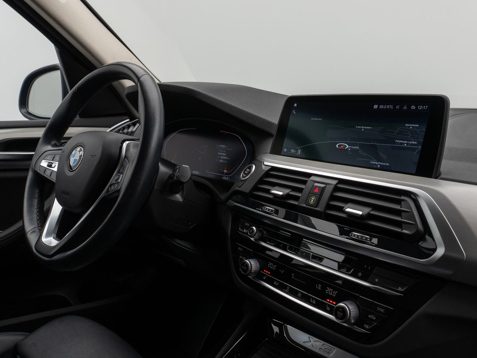 Fahrzeugabbildung BMW X3 xD20d DAB Fernlichtassist PDC Alarm LED Sport