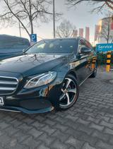 Mercedes-Benz Mercedes E klasse 220 W213 9G-tronic - Mercedes-Benz E-Class mit Diesel-Antrieb: W213