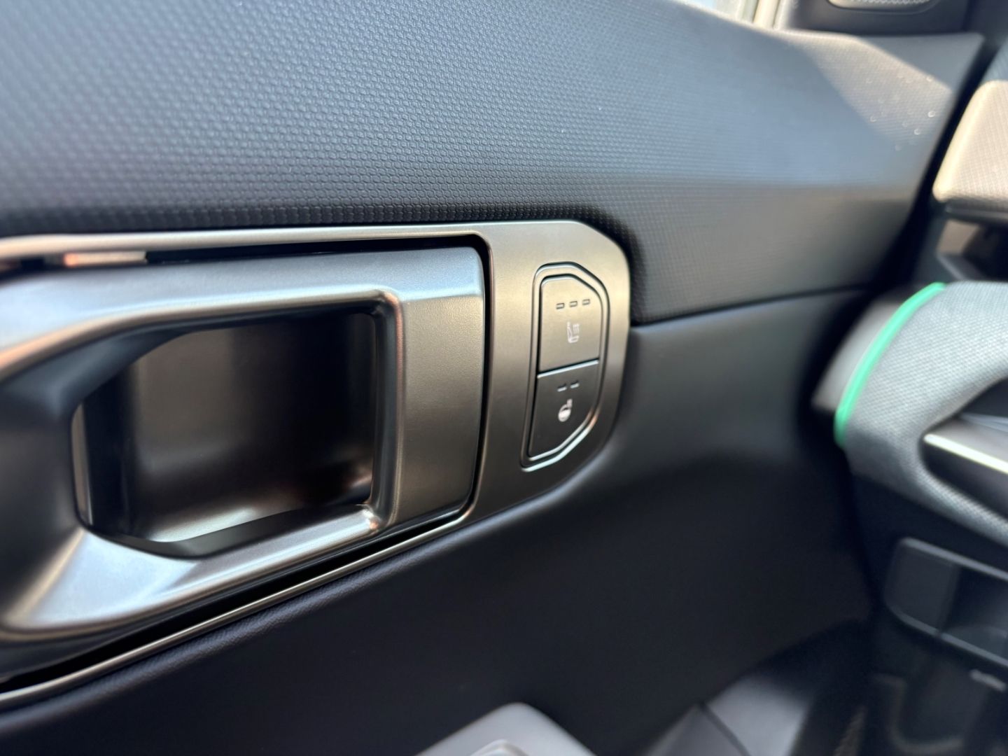 Fahrzeugabbildung Kia EV4 150 kW Earth NotBremsAss Leder 360°Kamera
