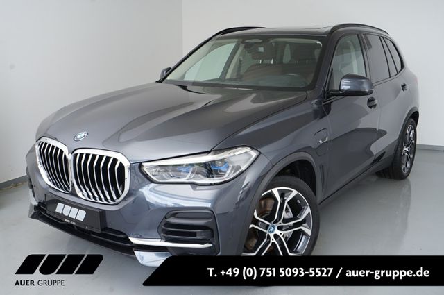 BMW X5 xDrive 45e (Navi AHK Pano HUD ACC B&amp;W 360°)