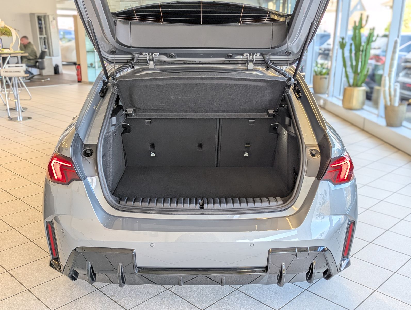 BMW 120 d M-Sport Panorama Driving Assistan-Plus AHK - Image 17