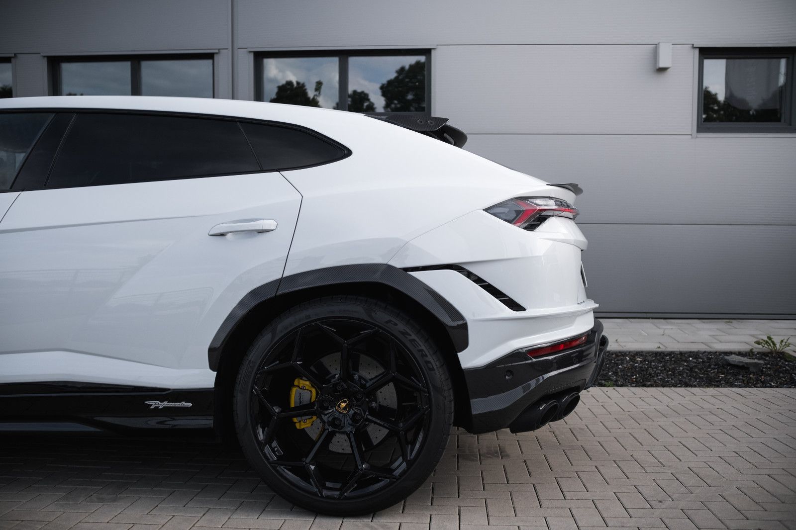 Fahrzeugabbildung Lamborghini Urus Performante, 3D B&O, ADAS, RearSeat, Pano