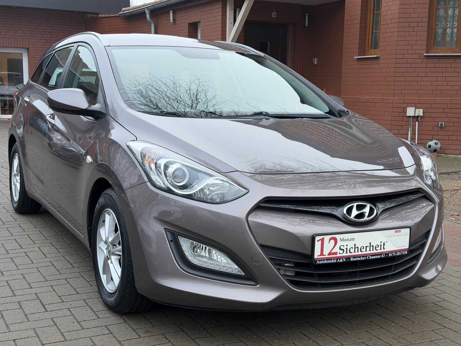 Hyundai i30 2013 — photo 8