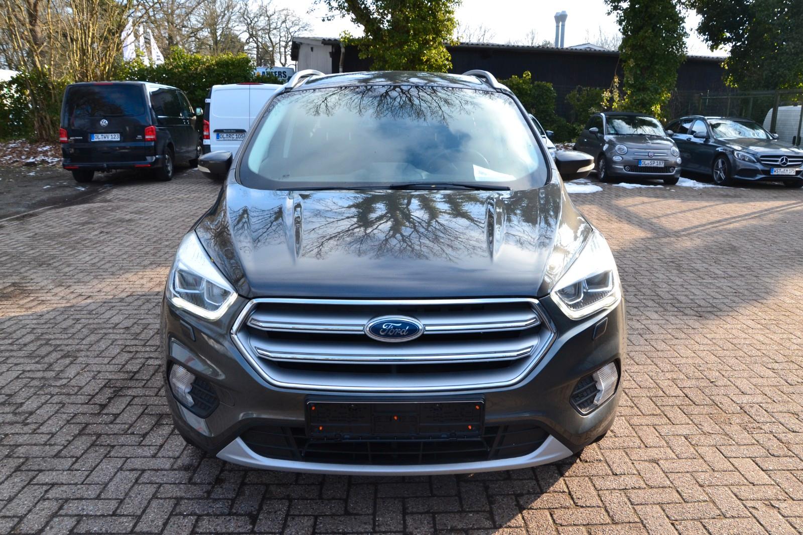 Ford Kuga Cool & Connect AHK 1. Hand