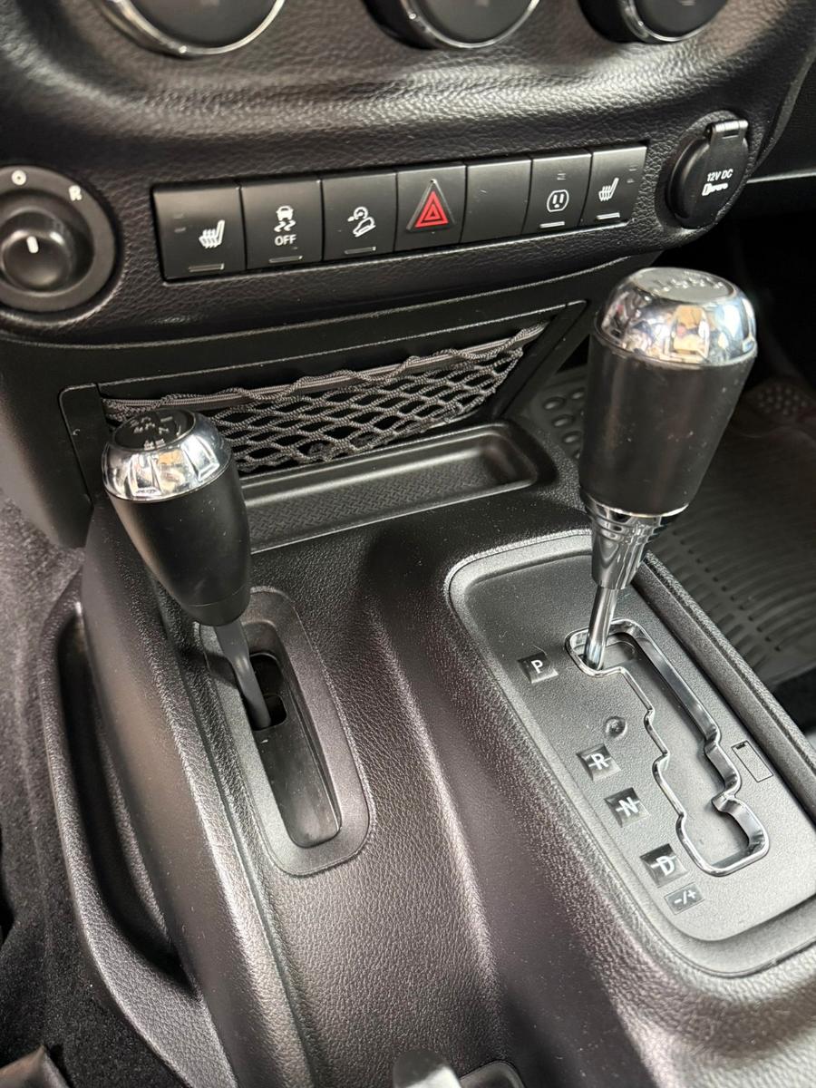 Jeep Wrangler Unlimited Rubicon 3.6 V6 284ch 4x4 - 2 ème main - Carnet entretien - Alpine - Attelage - Non fumeur