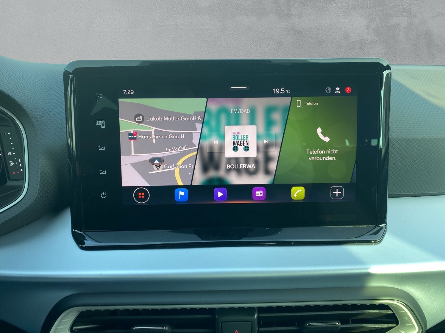 Fahrzeugabbildung SEAT Arona FR 1.0 TSI*NAVI*Full-link*LED*PDC*CAM*TEMP