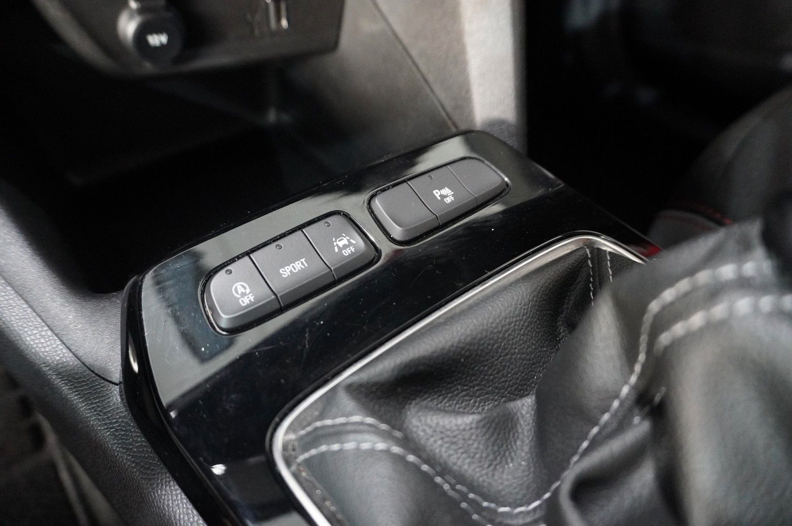Fahrzeugabbildung Opel Mokka GS SPORT 1.2T NAVI/LED/KAMERA/SPORT/DAB+