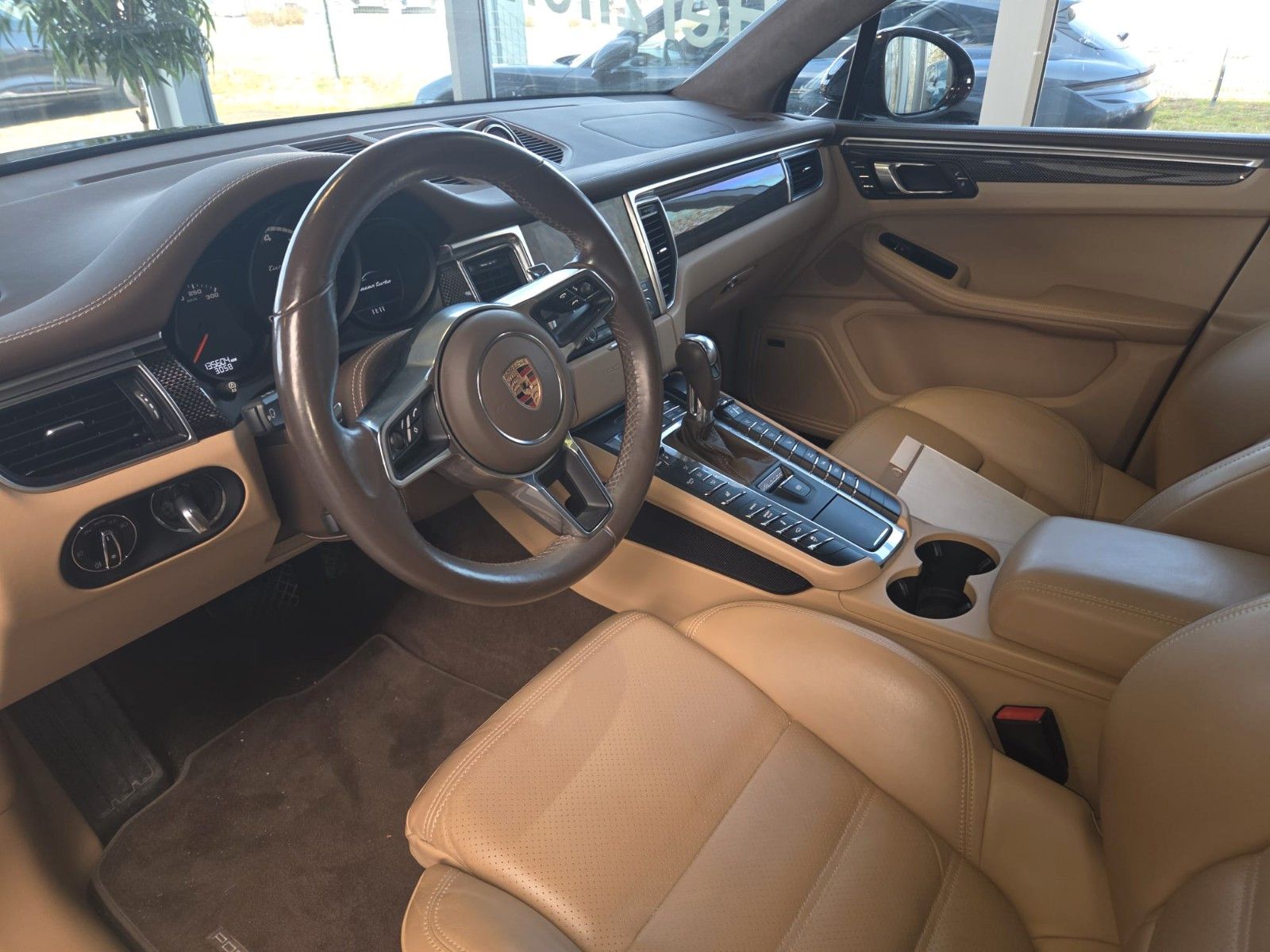 Fahrzeugabbildung Porsche Macan Turbo Scheckheft Porsche Leder exklusive