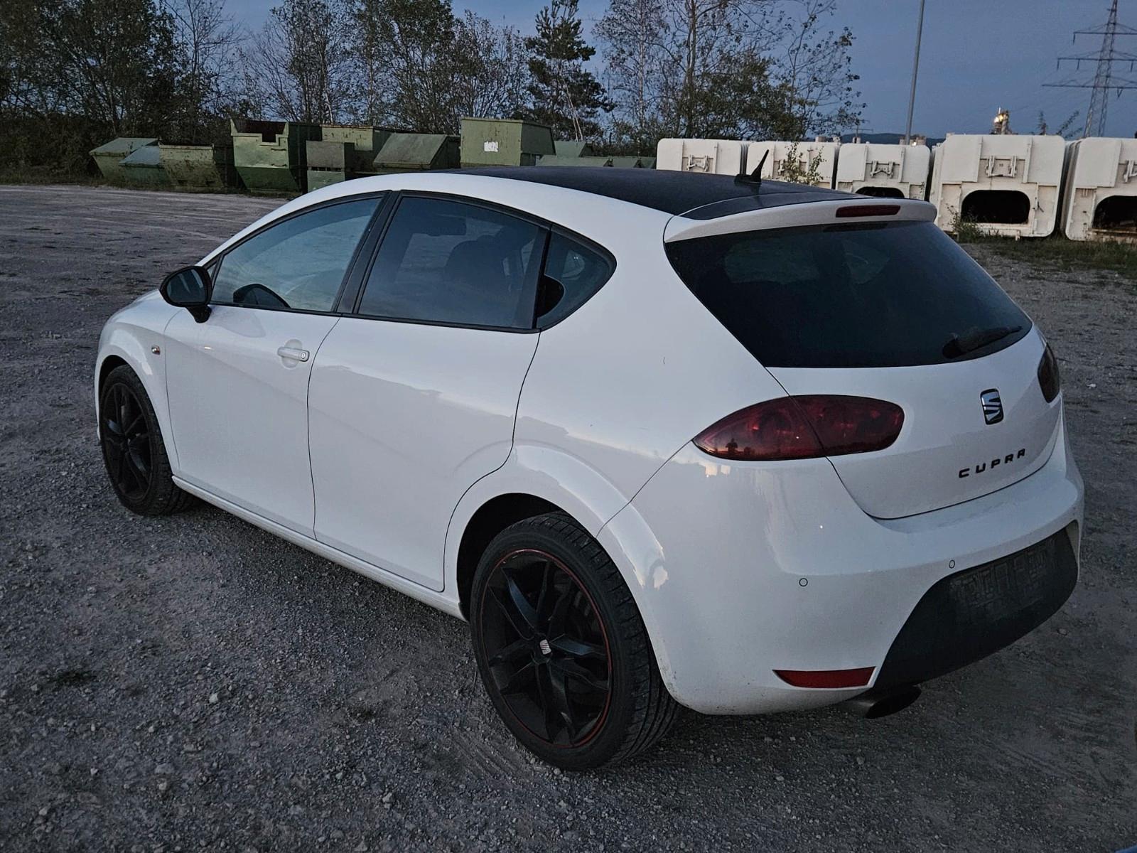 Seat Leon Cupra 2.0 TFSI 286 ch BVM / 1ère main / Alcantara / Bi-Xénon / Sièges chauffants
