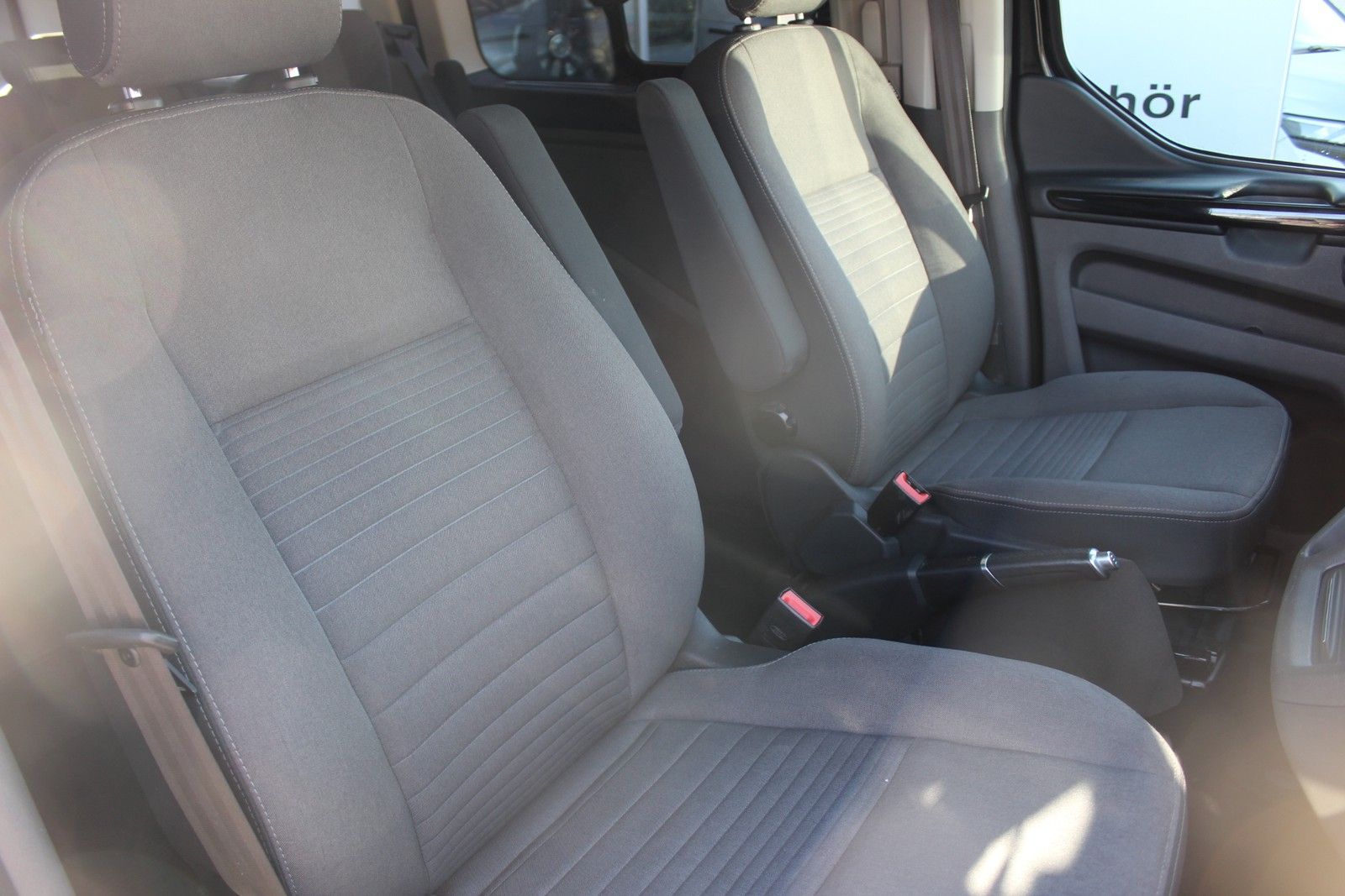 Ford Tourneo Custom Titanium L1 2.0l NAVI TWA AHK foto 5
