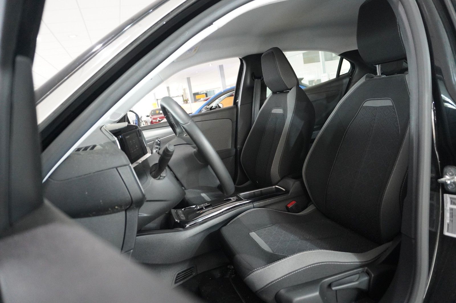 Fahrzeugabbildung Opel Mokka-e EDITION 1-PHASIG LED/SPORT/KAMERA/DAB+