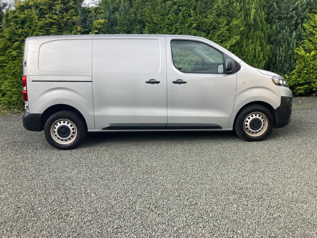 Citroën Jumpy Kasten Club ,Klima,AHK,3Sitze,Tüv neu
