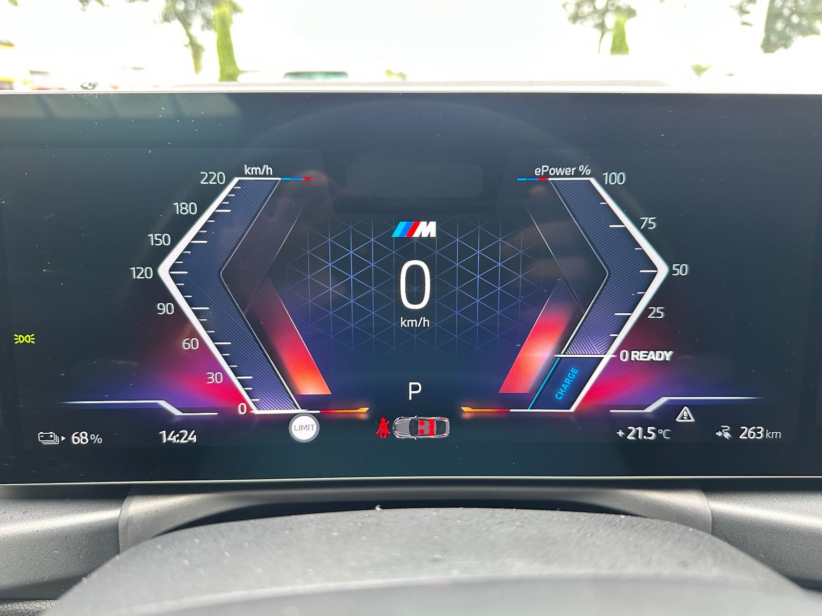 Fahrzeugabbildung BMW i4 eDrive40 Gran Coupé M-Sport NAV+LED+PANO+AHK