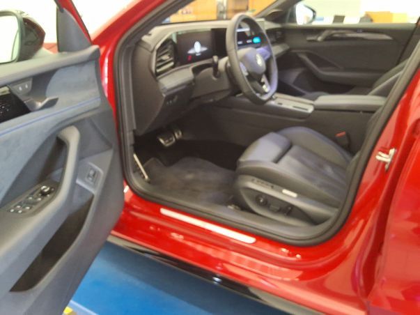Passat Variant 2.0 TDI DSG 4M R LINE IQ.IGHT+HUD