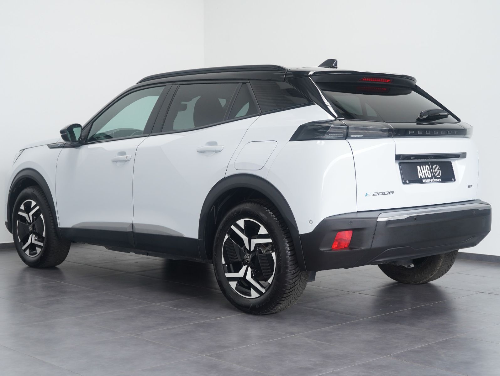 Fahrzeugabbildung Peugeot 2008 e- GT 11KW/LED/NAVI/360°/SOH