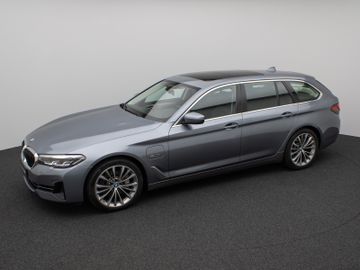 Fahrzeugabbildung BMW 530e xD Pano Kamera DAB HiFi Adapt. Fahrwerk 19"