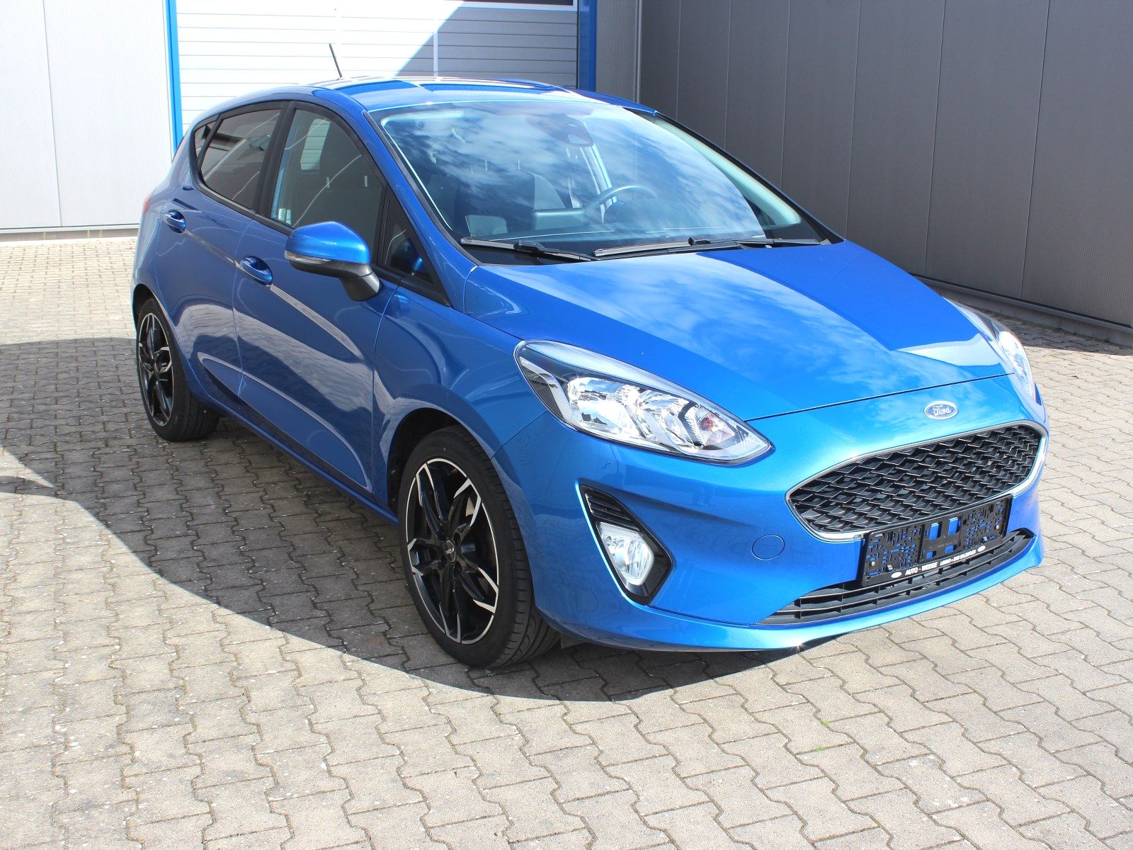 Fahrzeugabbildung Ford Fiesta Cool & Connect 1,0 EcoBoost Start/Stopp