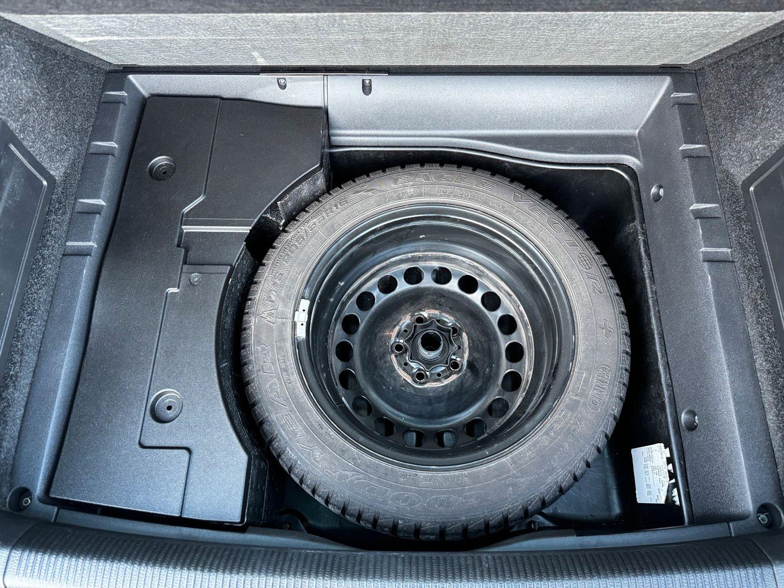 Volkswagen Passat 2012 — photo 9