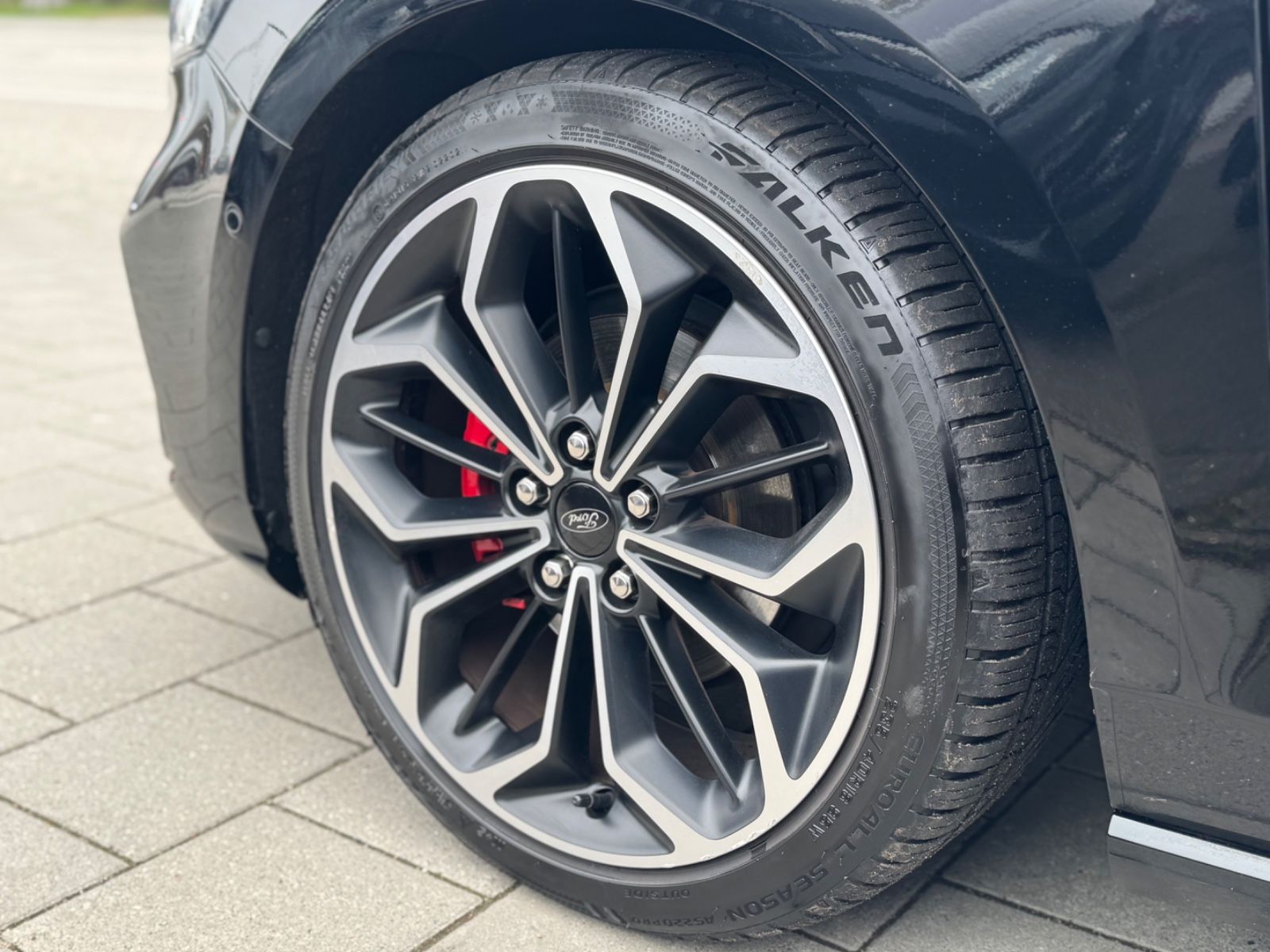 Focus *Aut*Spur*Pano*Kamera*Sitzheiz*Temp*
