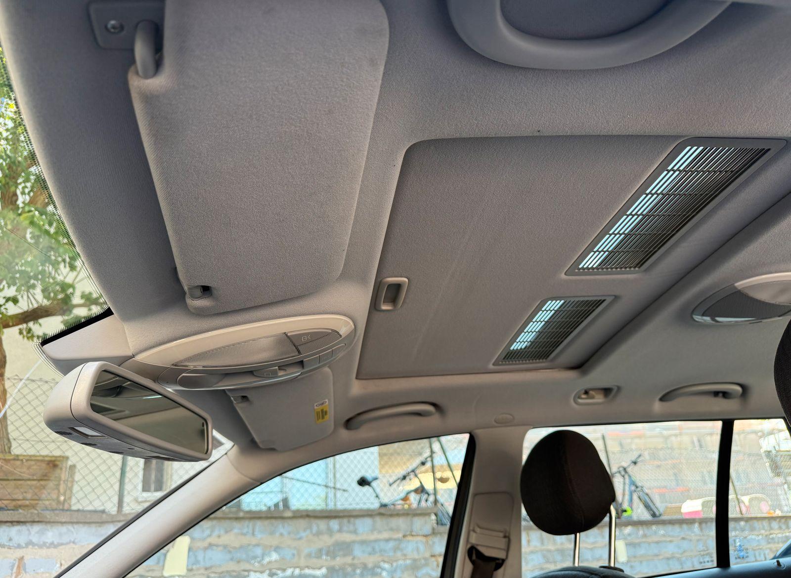 Mercedes-Benz E200 2004 — photo 12