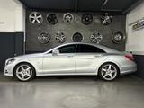 Mercedes-Benz CLS 500 AMG-PAKET/HARMAN-KARDON/KAMERA - Mercedes-Benz CLS 500 in Duisburg