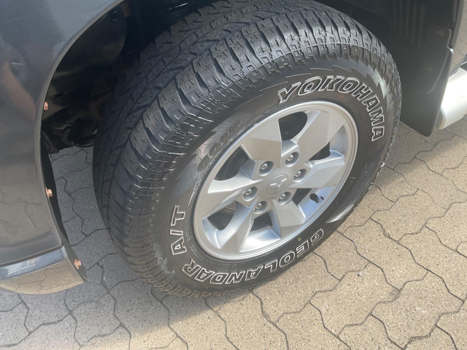 Mitsubishi L200 Basis Doppelkabine 4WD TÜV 03.2028 1HAND
