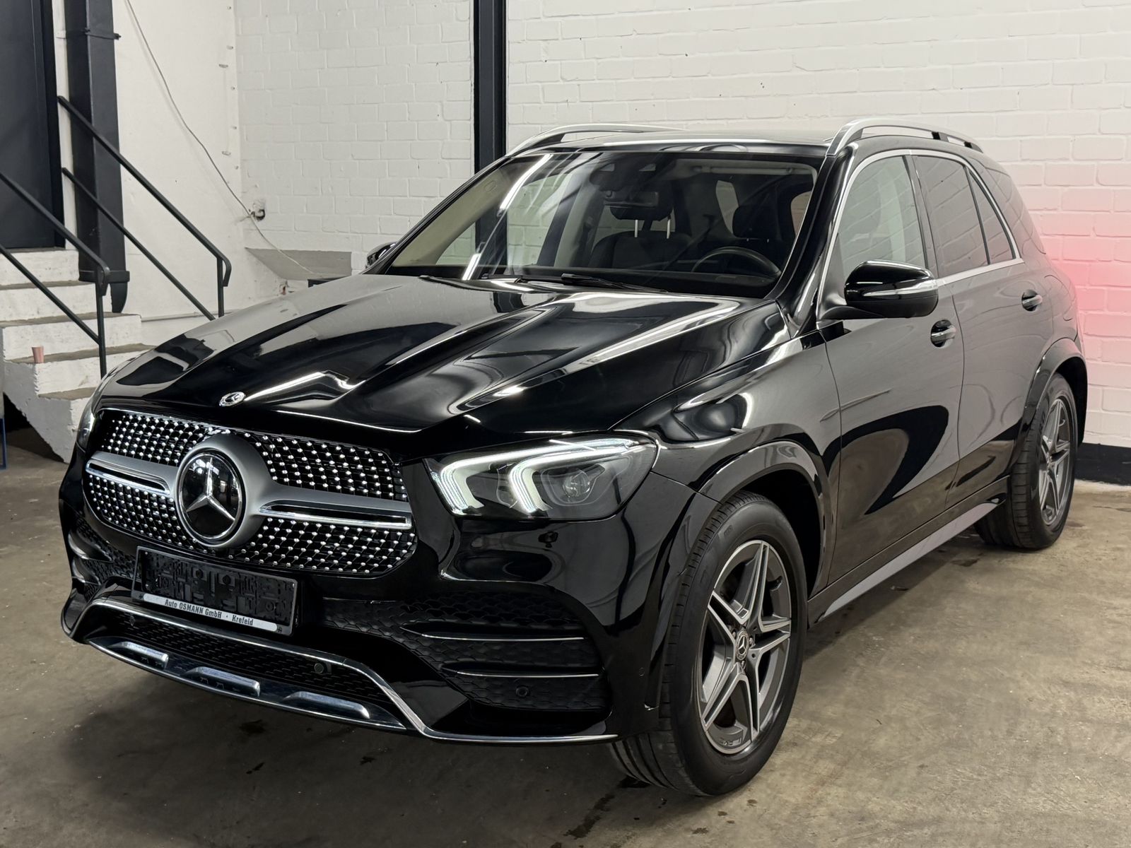 MERCEDES-BENZ GLE 350 de 4Matic 9G-TRONIC / AMG Line / Head-Up