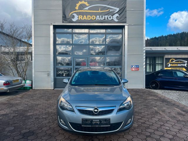 Opel Astra J Lim. 5-trg. Sport