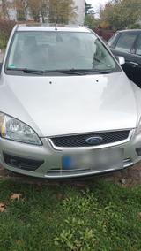 Ford FORD FOCUS 1.6 GHIA BJ.2005 TÜV August  2026 - Ford Focus aus 2005: Ghia