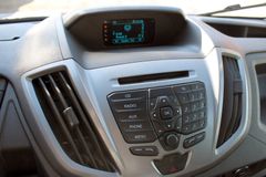 Fahrzeugabbildung Ford Transit 350 L2 H2 TREND 3-Si + KLIMA AHK PDC