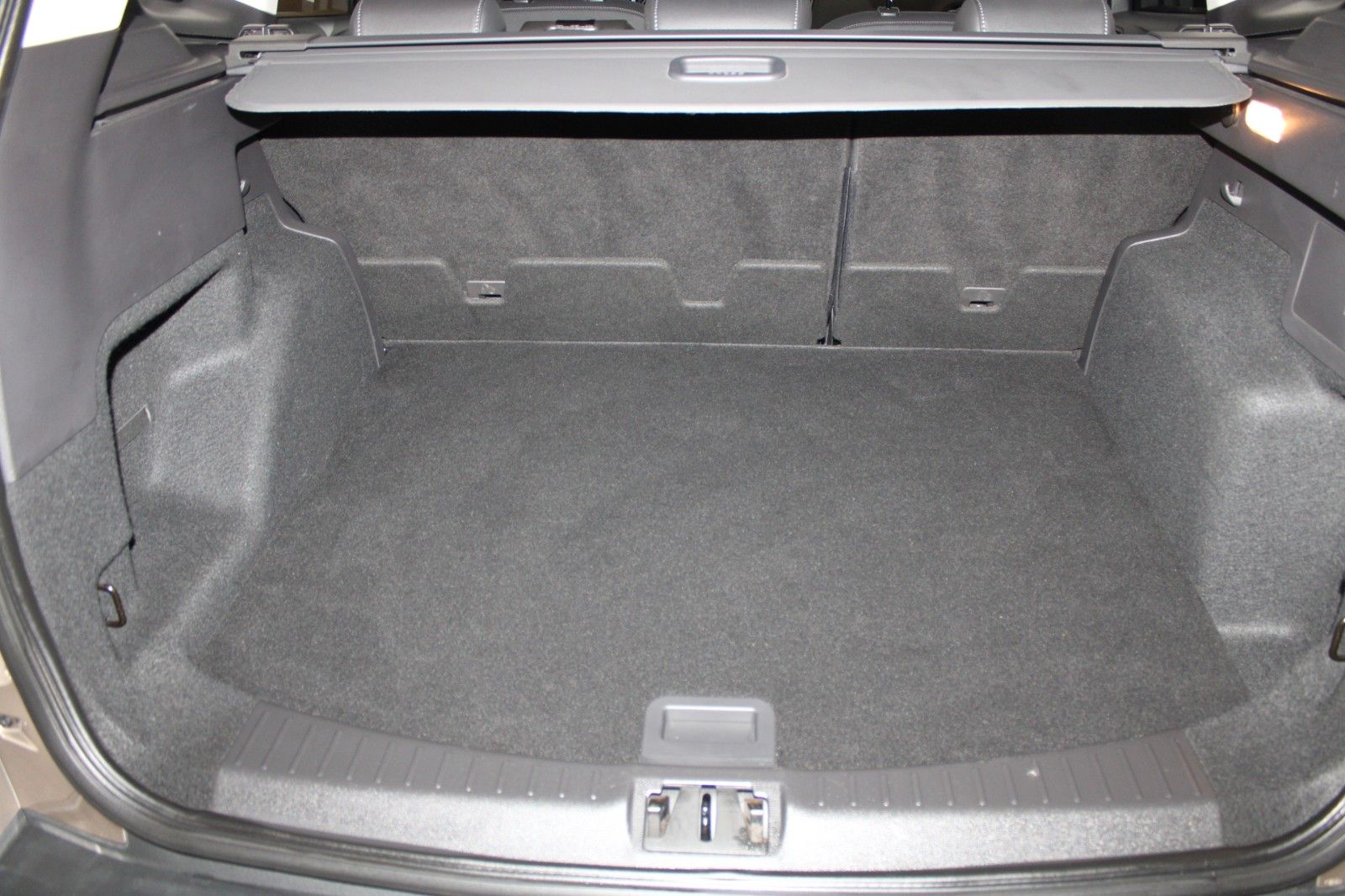 Fahrzeugabbildung Ford Kuga Titanium NAVI WinterPaket el. Heckklappe