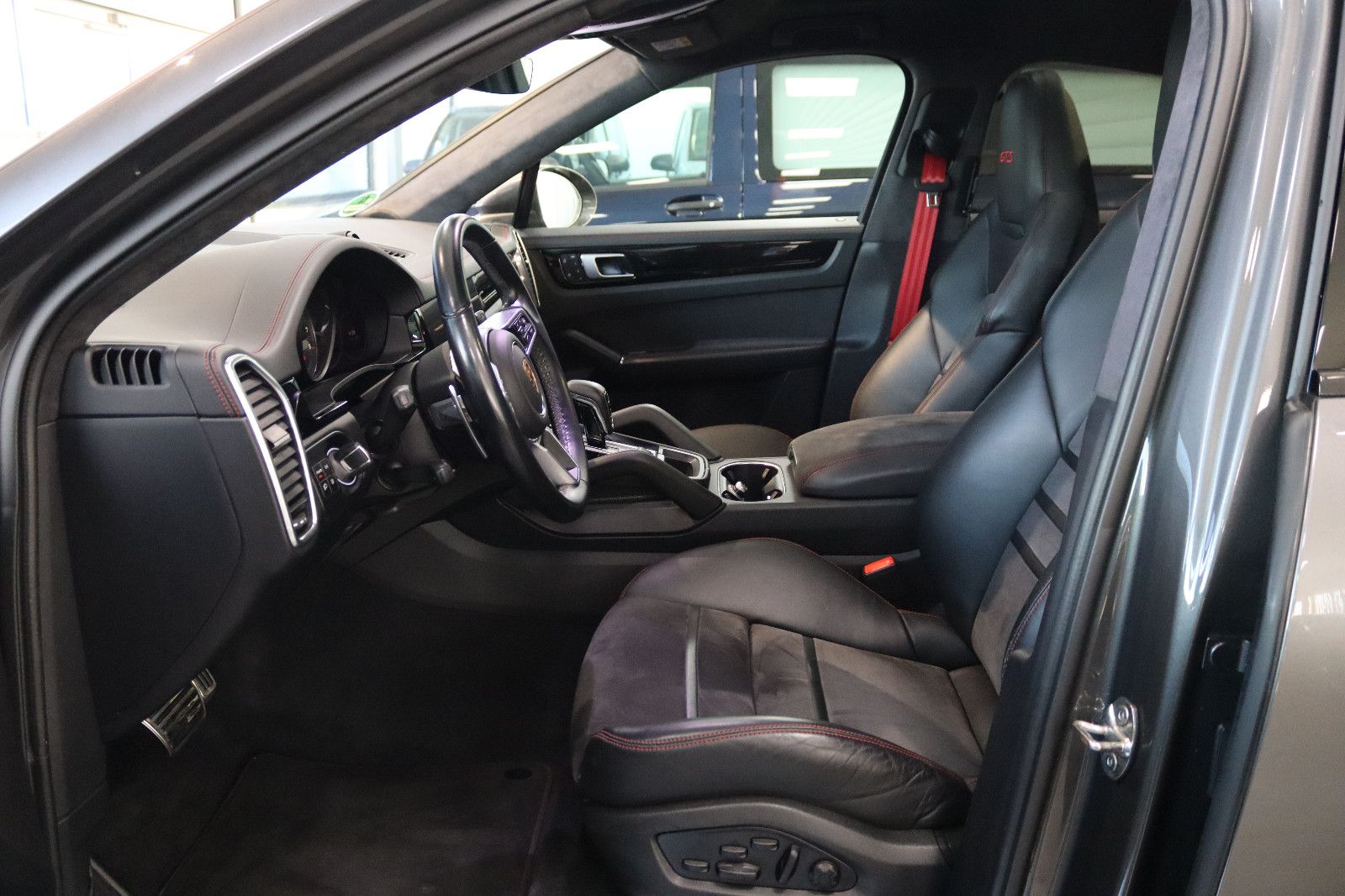 Porsche Cayenne Coupe GTS * 1.HAND + MEGA OPTIK * foto 16